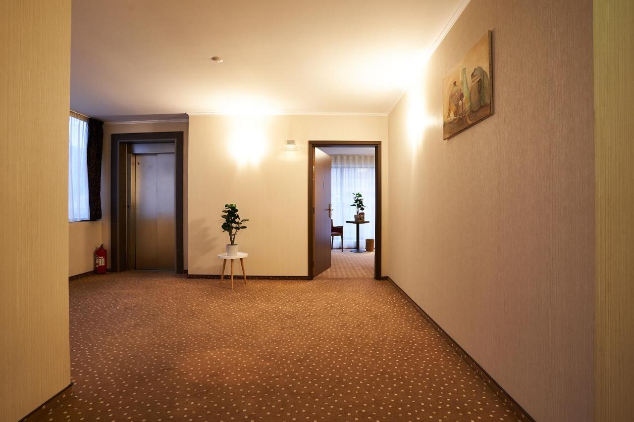 Petrodava One Piatra Neamţ エクステリア 写真