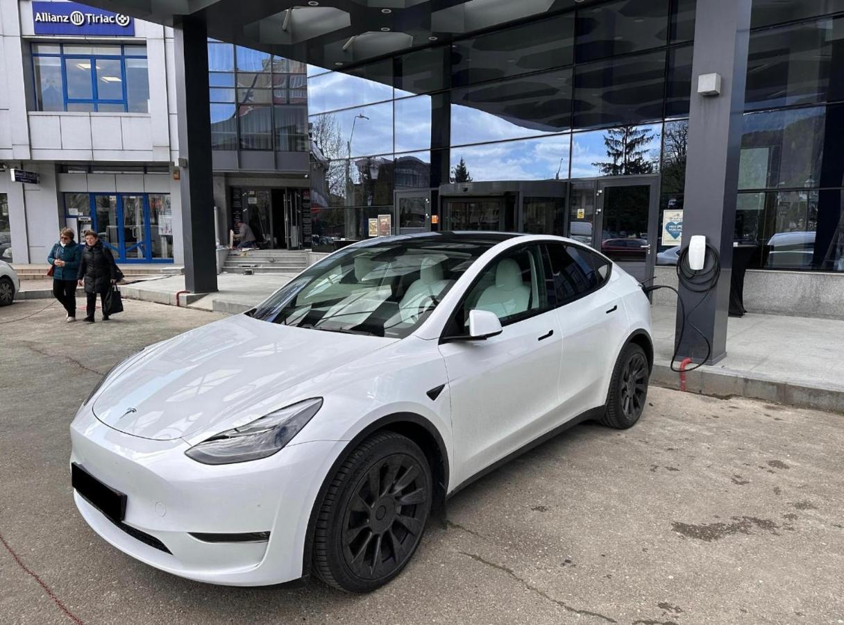 Petrodava One Piatra Neamţ エクステリア 写真